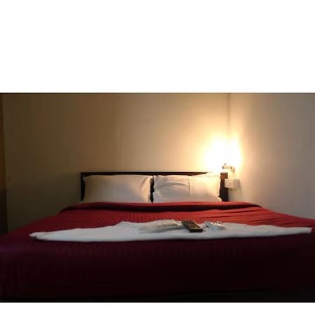 Hotel Saffron Inn มุมไบ ภายนอก รูปภาพ